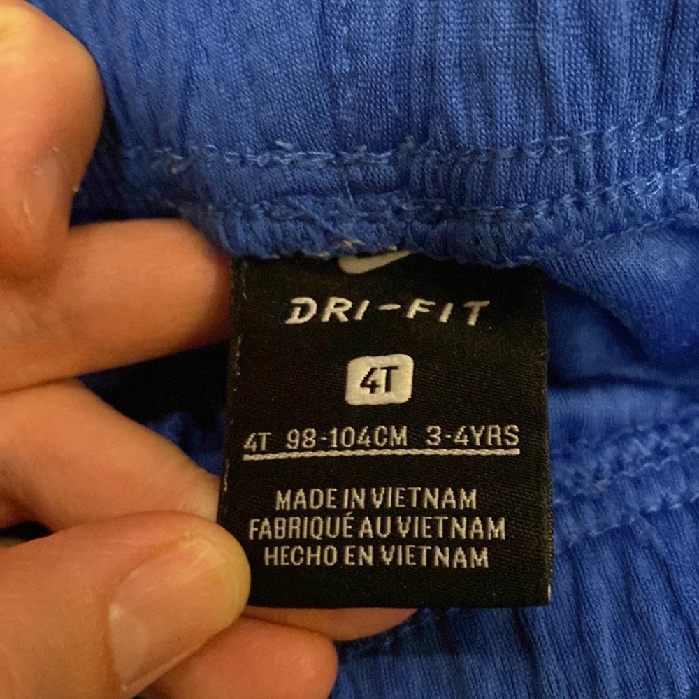 Blue Nike shorts size 4t - Picture 2 of 4